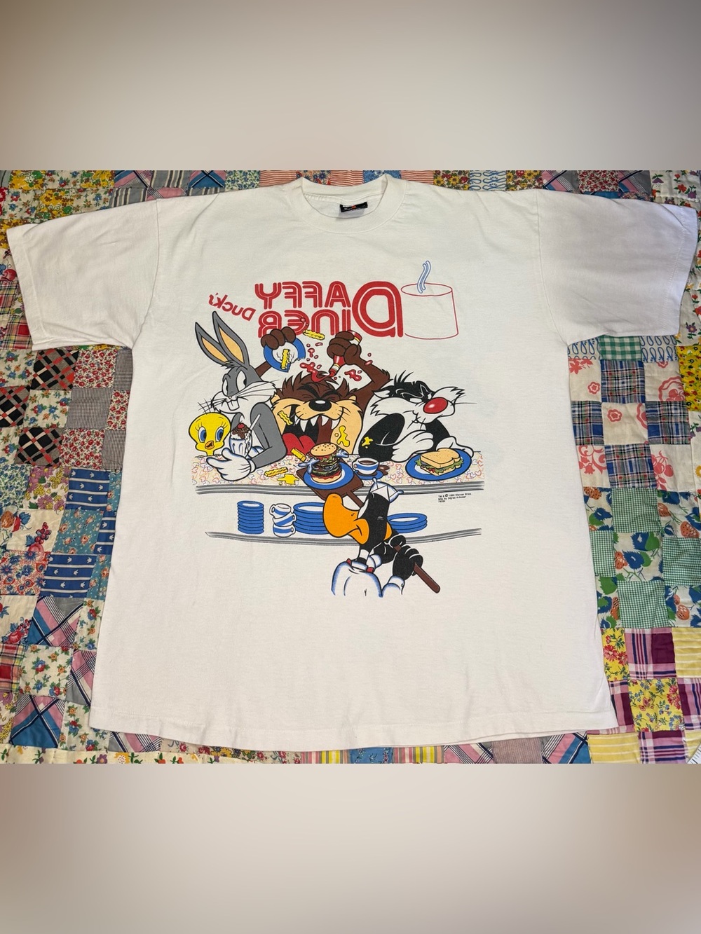 VTG 90s Looney Tunes Daffy Ducks Diner Graphic Print Tee Signal Sports XL